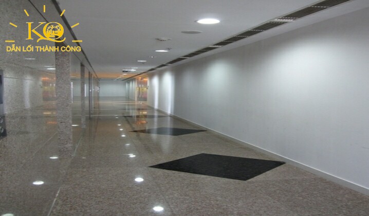 hành lang bên trong khu vực văn phòng tòa nhà  Maritime Bank Tower